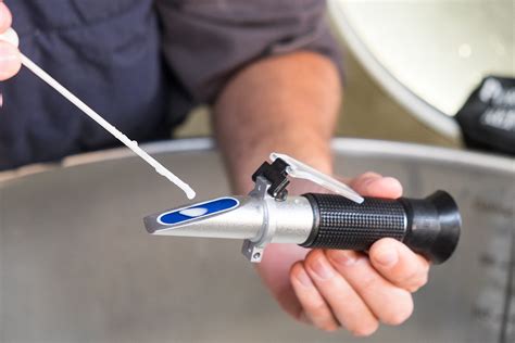 how to adjust refractometer|how to use def refractometer.